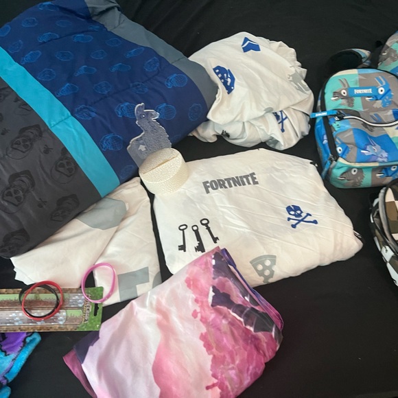Fortnite Bedding and more - Picture 4 of 9